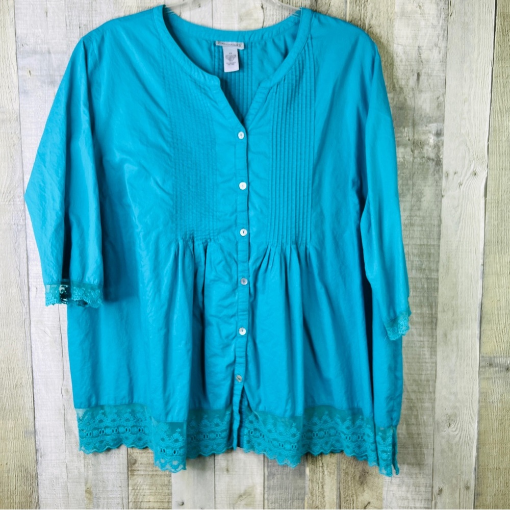 Catherine’s Size 2X Turquoise Notched B-Neck Button Front Shirt/Tunic Lace Hem